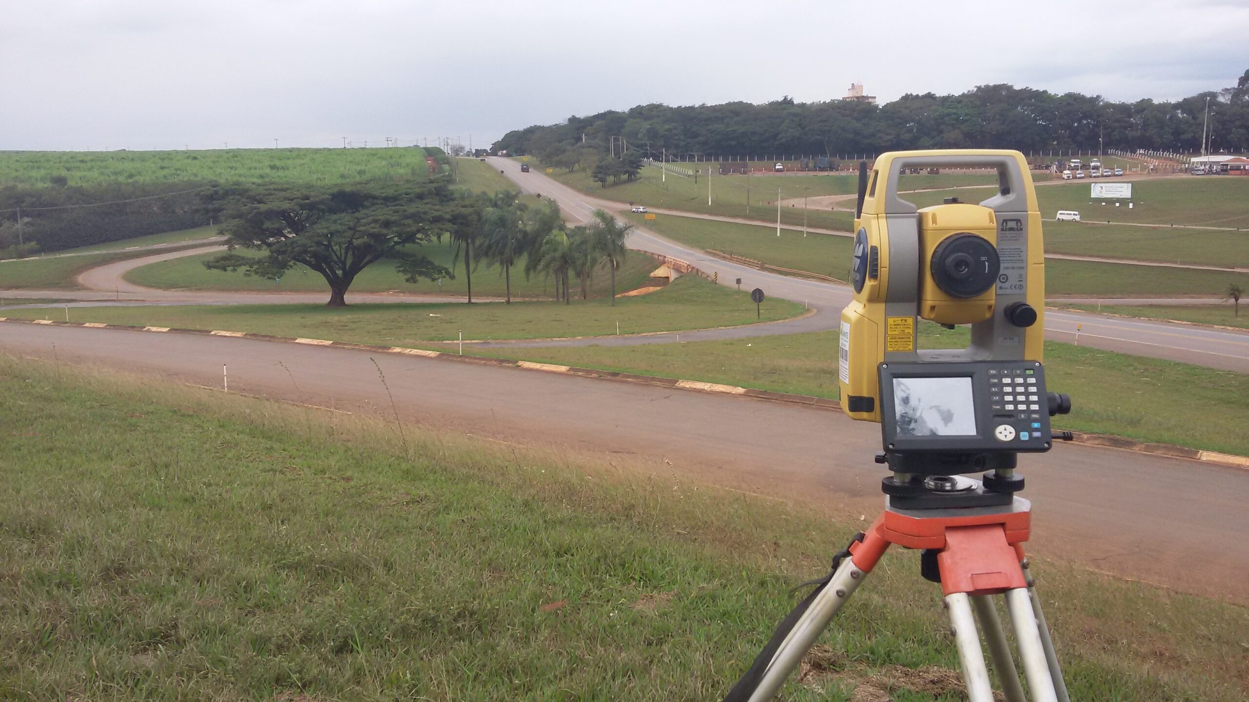 Levantamento Topográfico Planialtimétrico